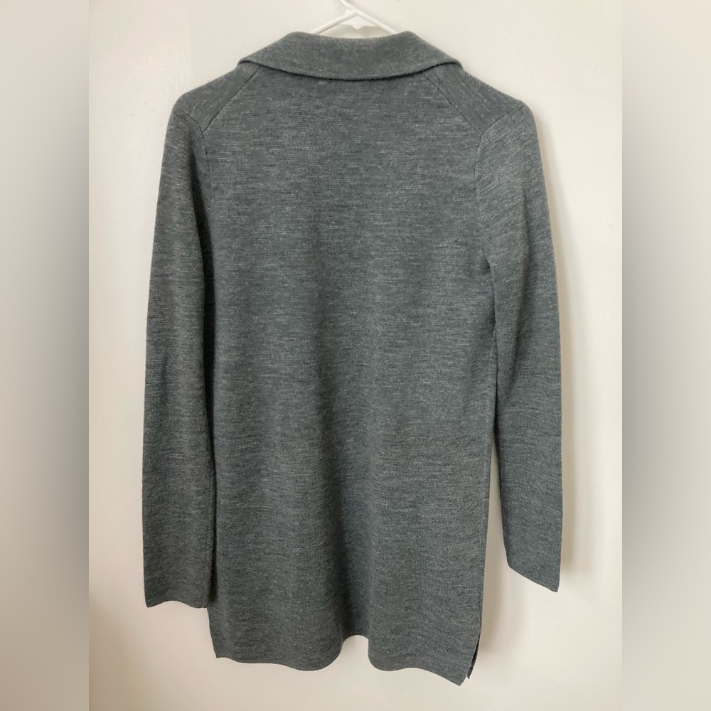 #142. 🆕 NWOT, Tahari, Merino Wool, Collared Cardigan, Size XS, Grey, (Women) - Picture 2 of 2